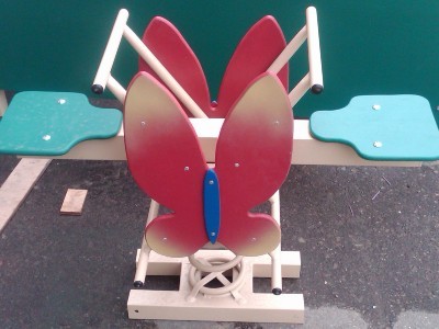 Гойдалки на пружині